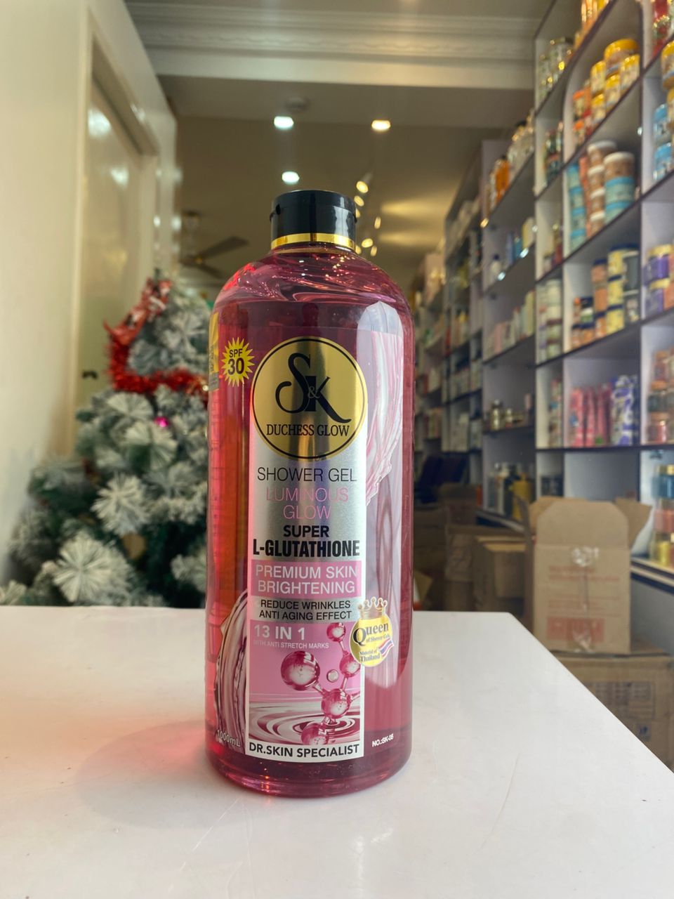 glutathione shower gel Gluta White + Glutathione Whitening Shower Bath is a nourishing,  exfoliating body wash designed to deeply cleanse the skin while helping to  promote a brighter, more even-toned complexion. Formulated with glutathione,  natural