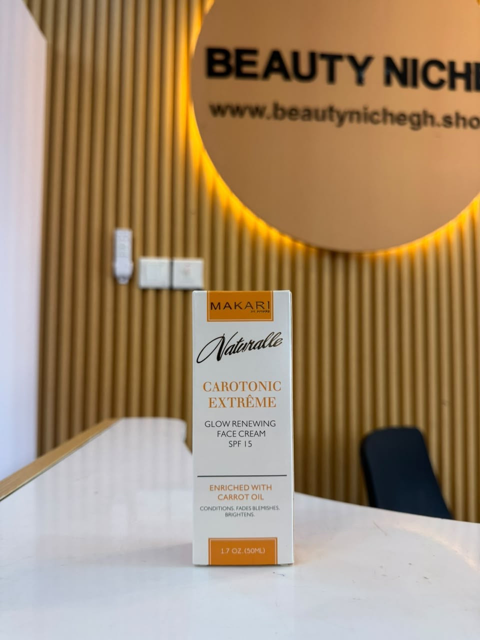 Makari Naturalle Carotonic Extrême Glow Renewing Face Cream SPF 15