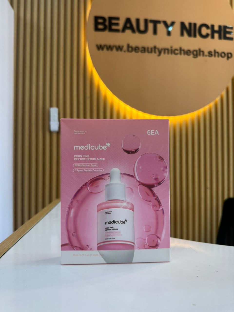 Medicube PDRN Pink Peptide Serum Mask
