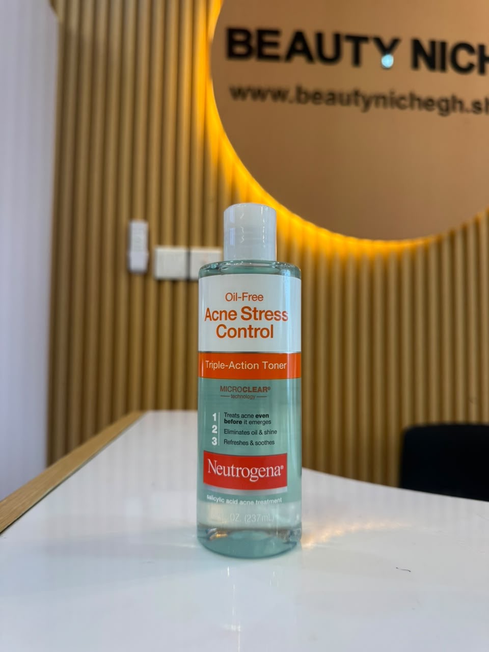 Neutrogena Oil Free Acne Stress Control TripleAction Toner