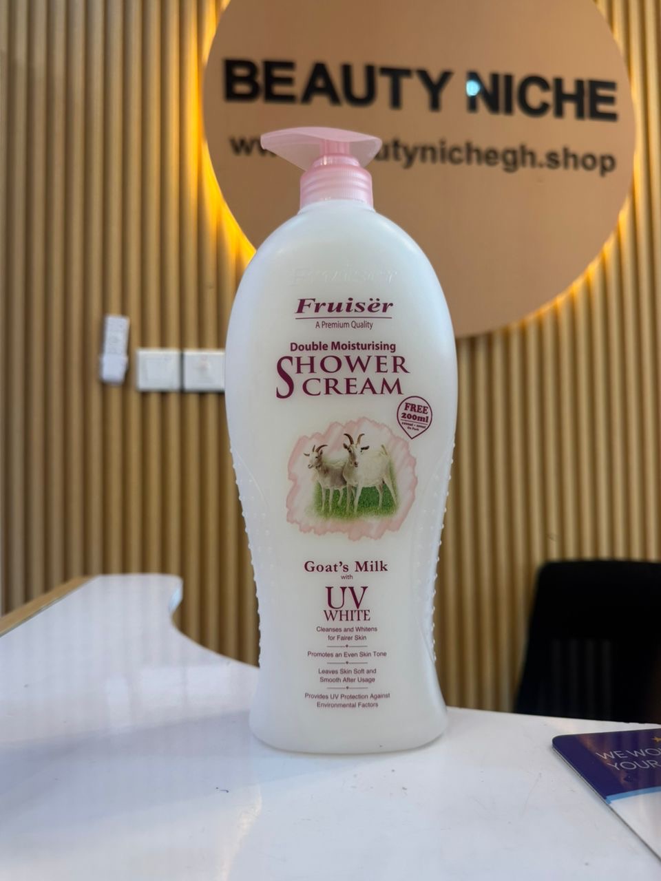 Fruisér Double Moisturising Shower Cream – Goat’s Milk UV White