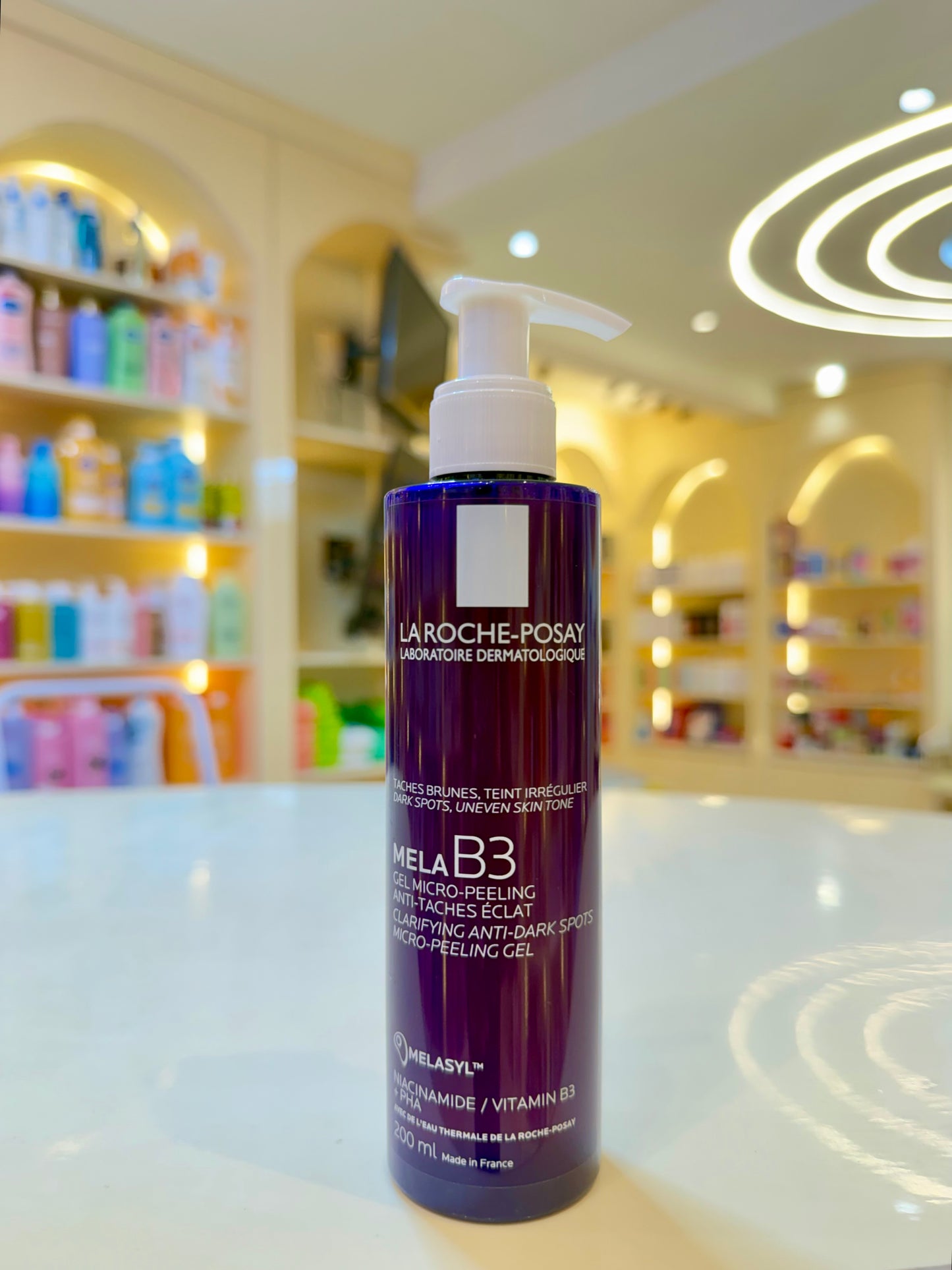 La Roche Posay Mela B3 Clarifying Anti Dark Spots Micro Peeling Gel