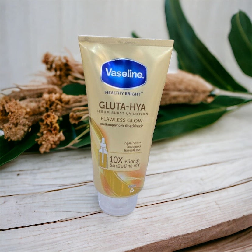 Vaseline Gluta HYA Flawless Glow