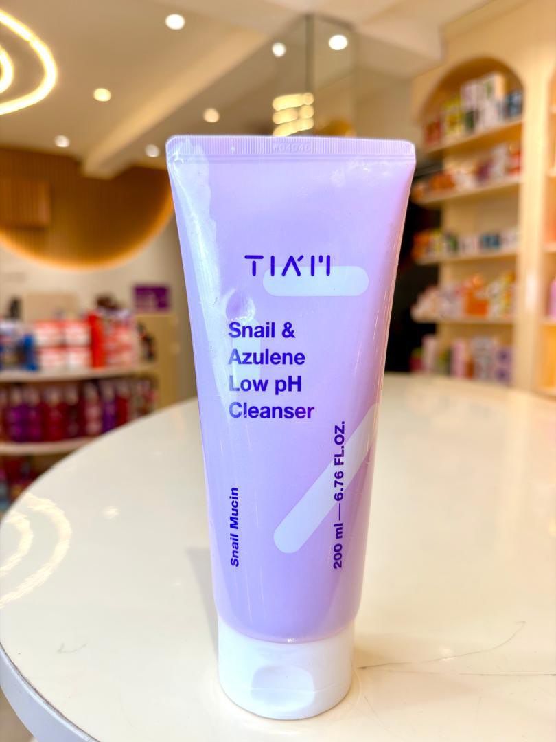 Tiam Snail & Azulene LOW pH Cleanser
