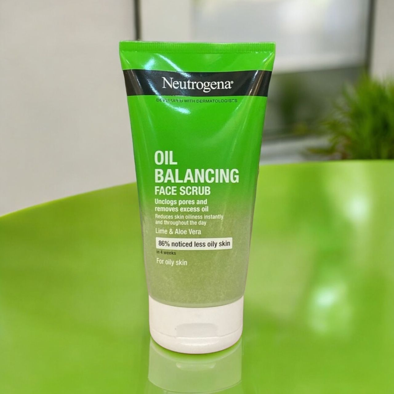 Neutrogena Oil Balancing Face Scrub