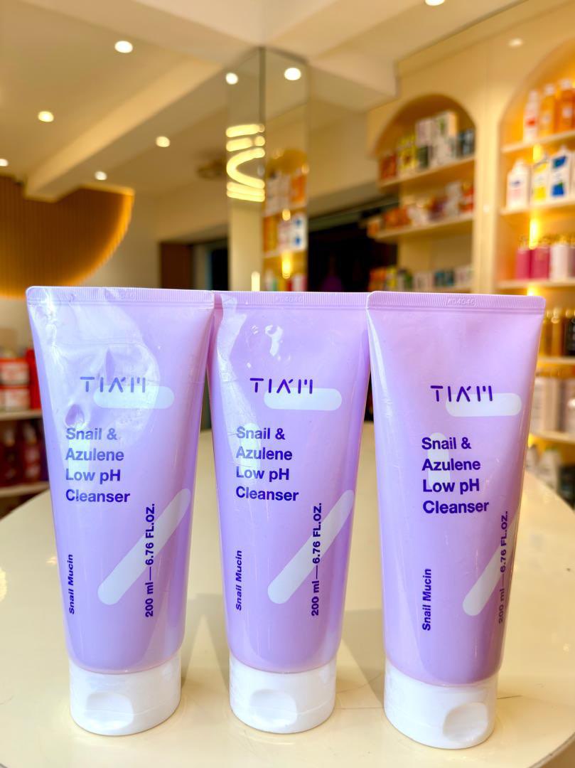 Tiam Snail & Azulene LOW pH Cleanser